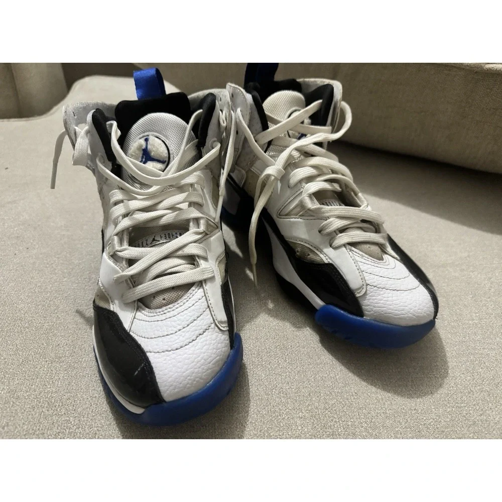 Jordan Jumpman Two Trey 